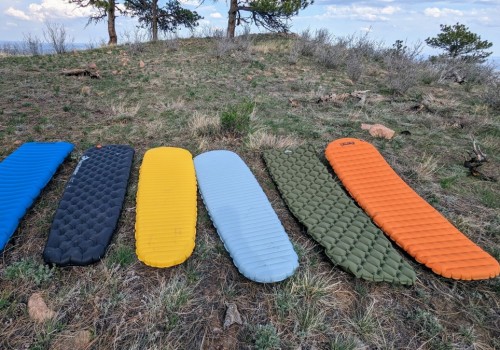 How do I choose a sleeping mat for camping?